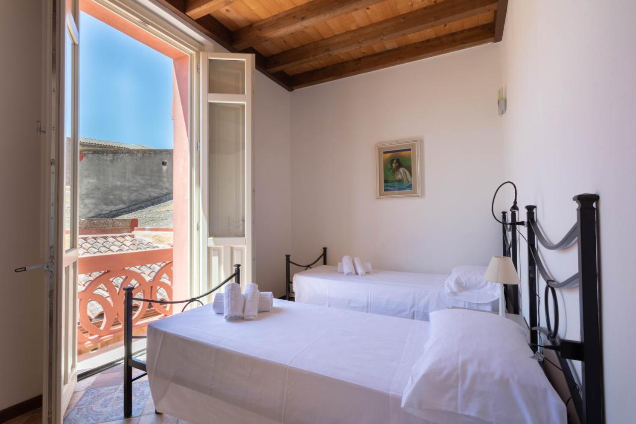 Maison Belle Epoque & Suites Oristano Exteriör bild