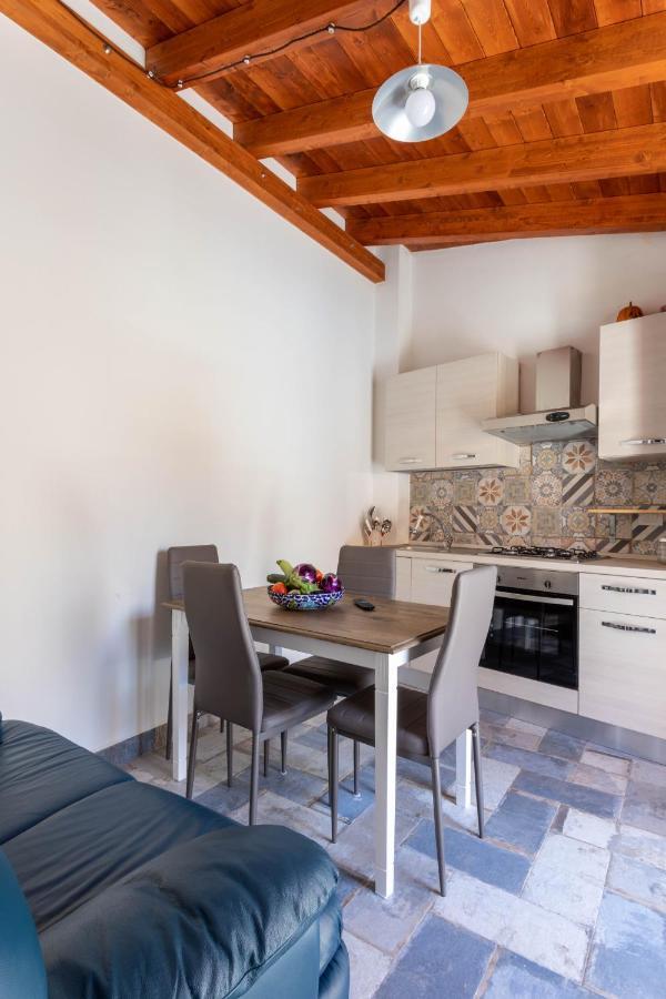Maison Belle Epoque & Suites Oristano Exteriör bild